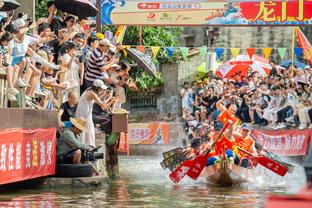 超高效表现！霍姆格伦14中11拿下25分10篮板